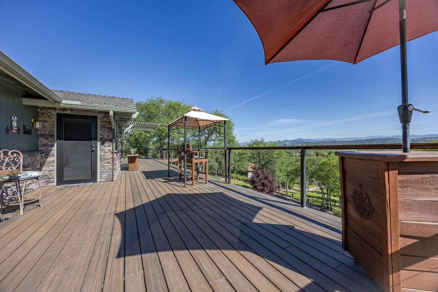 29890 Horseshoe Dr, Coarsegold, CA 93614