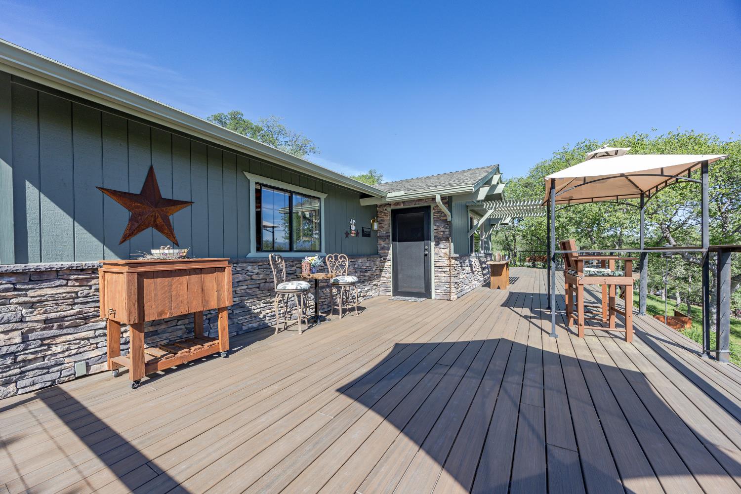 29890 Horseshoe Dr, Coarsegold, CA 93614