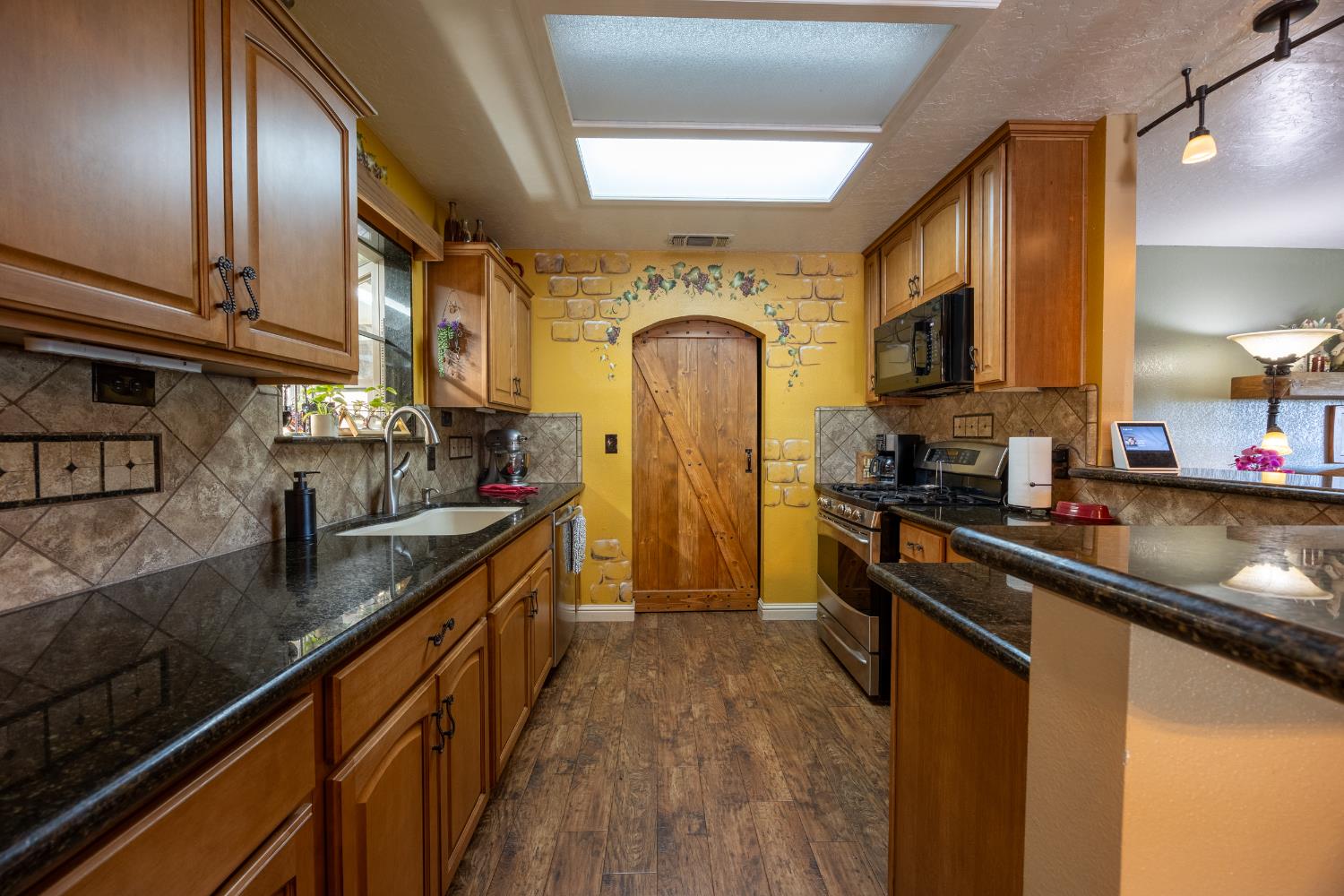 29890 Horseshoe Dr, Coarsegold, CA 93614