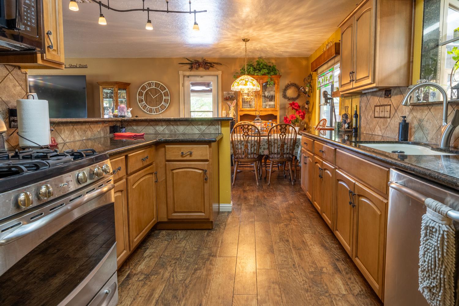 29890 Horseshoe Dr, Coarsegold, CA 93614