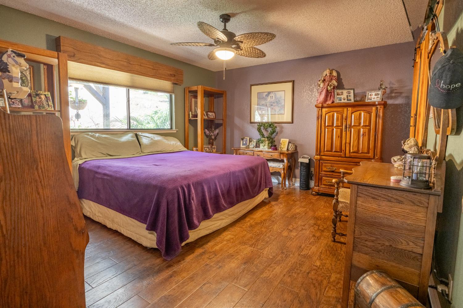 29890 Horseshoe Dr, Coarsegold, CA 93614