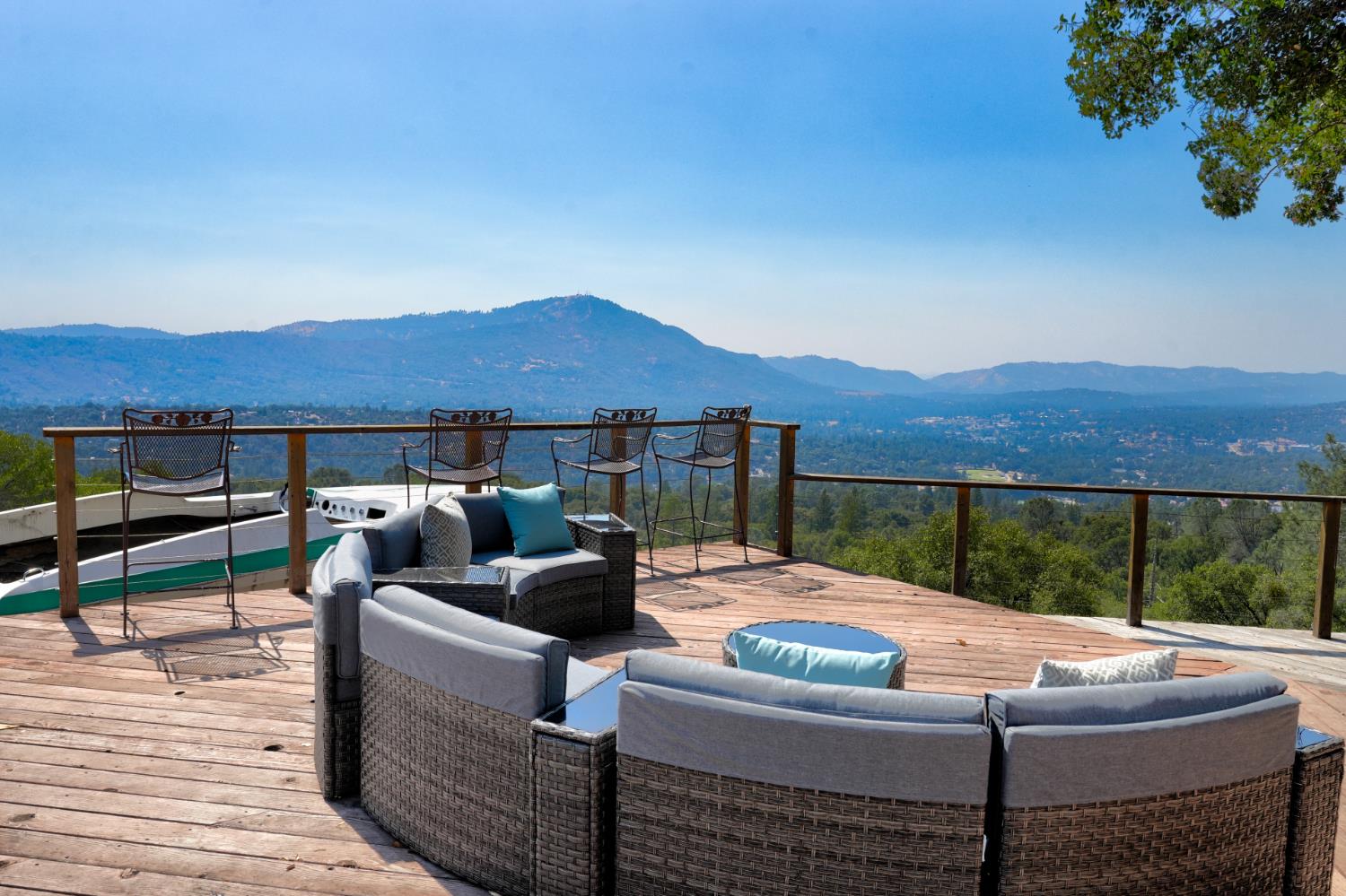 51571 Coyote Ridge Rd, Oakhurst, CA 93644