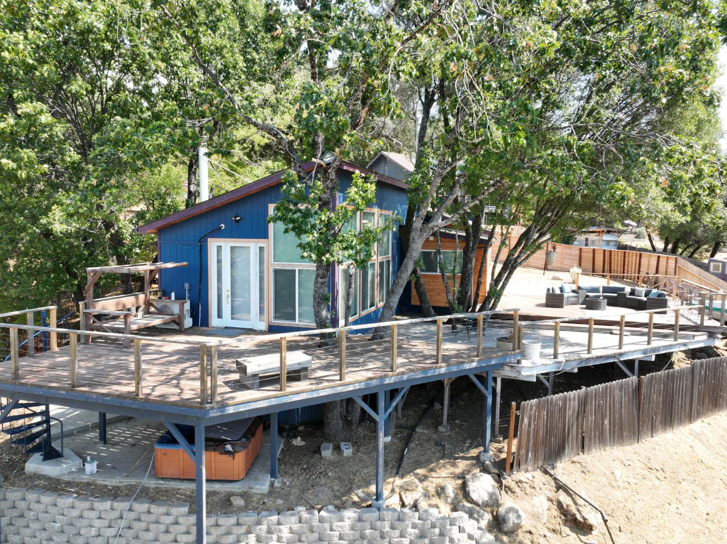 51571 Coyote Ridge Rd, Oakhurst, CA 93644