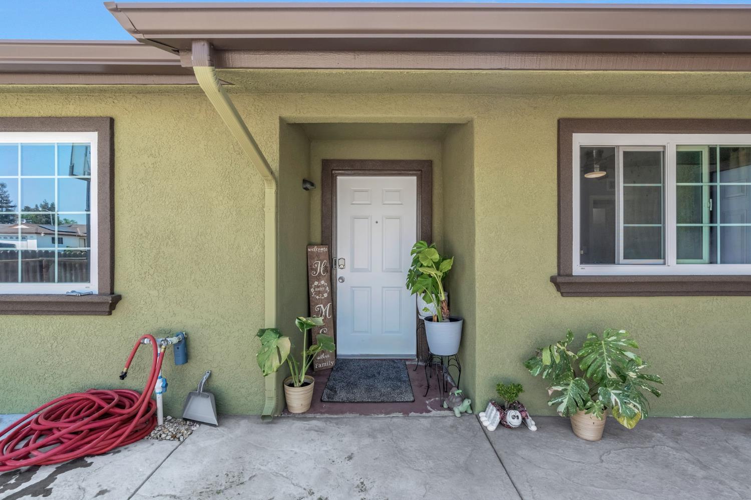 4239 W Cortland Ave, Fresno, CA 93722