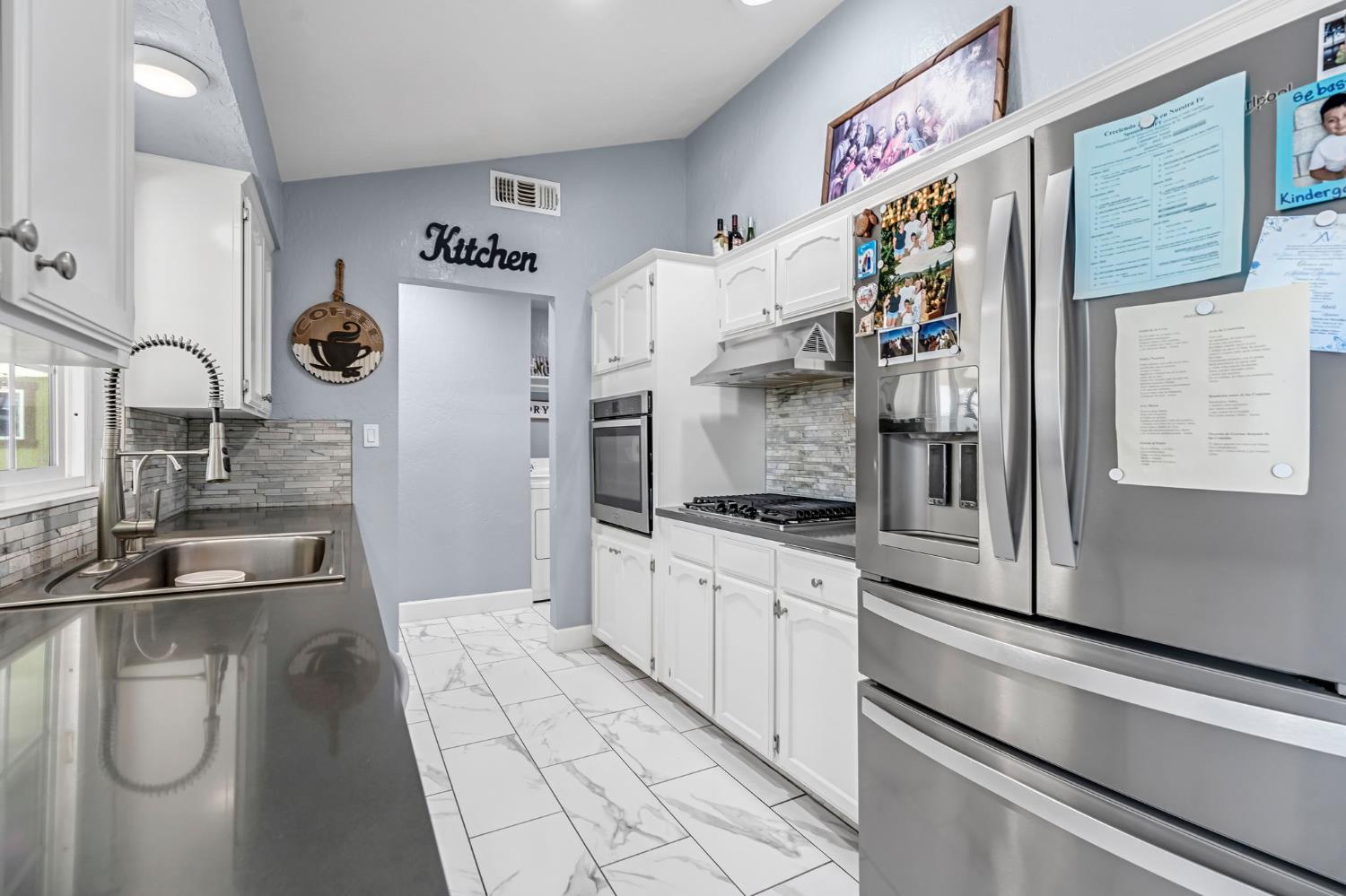 4239 W Cortland Ave, Fresno, CA 93722