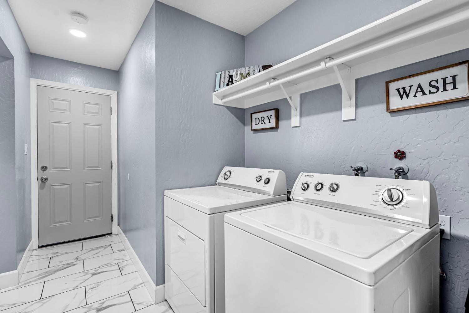 4239 W Cortland Ave, Fresno, CA 93722