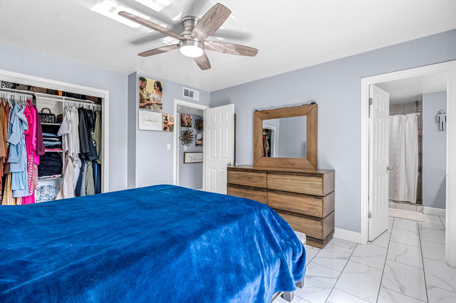 4239 W Cortland Ave, Fresno, CA 93722