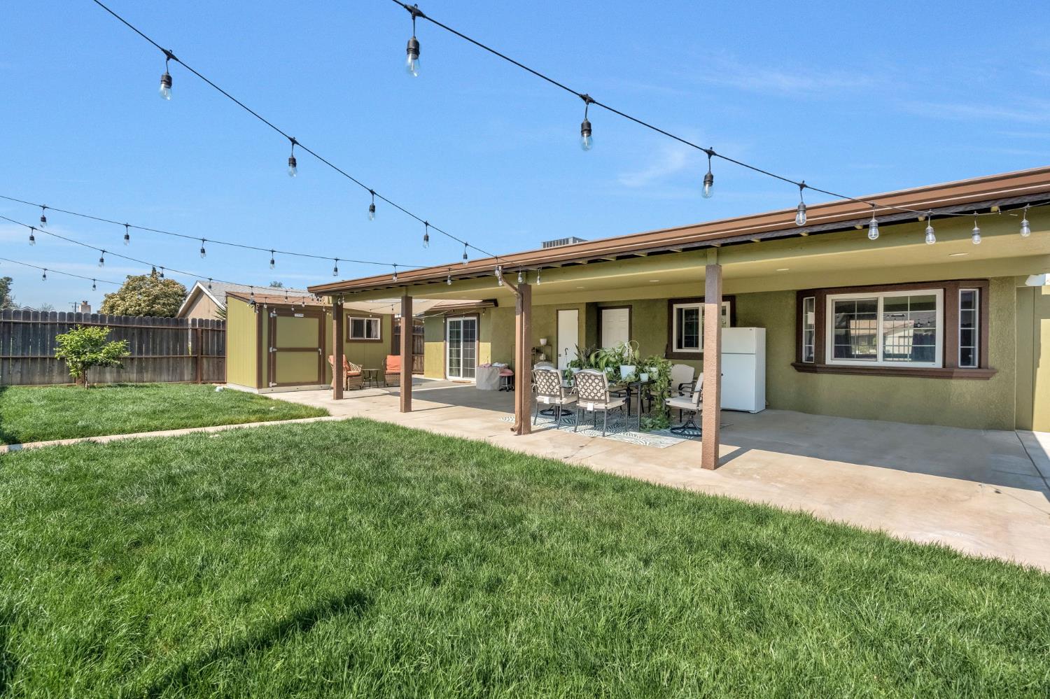 4239 W Cortland Ave, Fresno, CA 93722