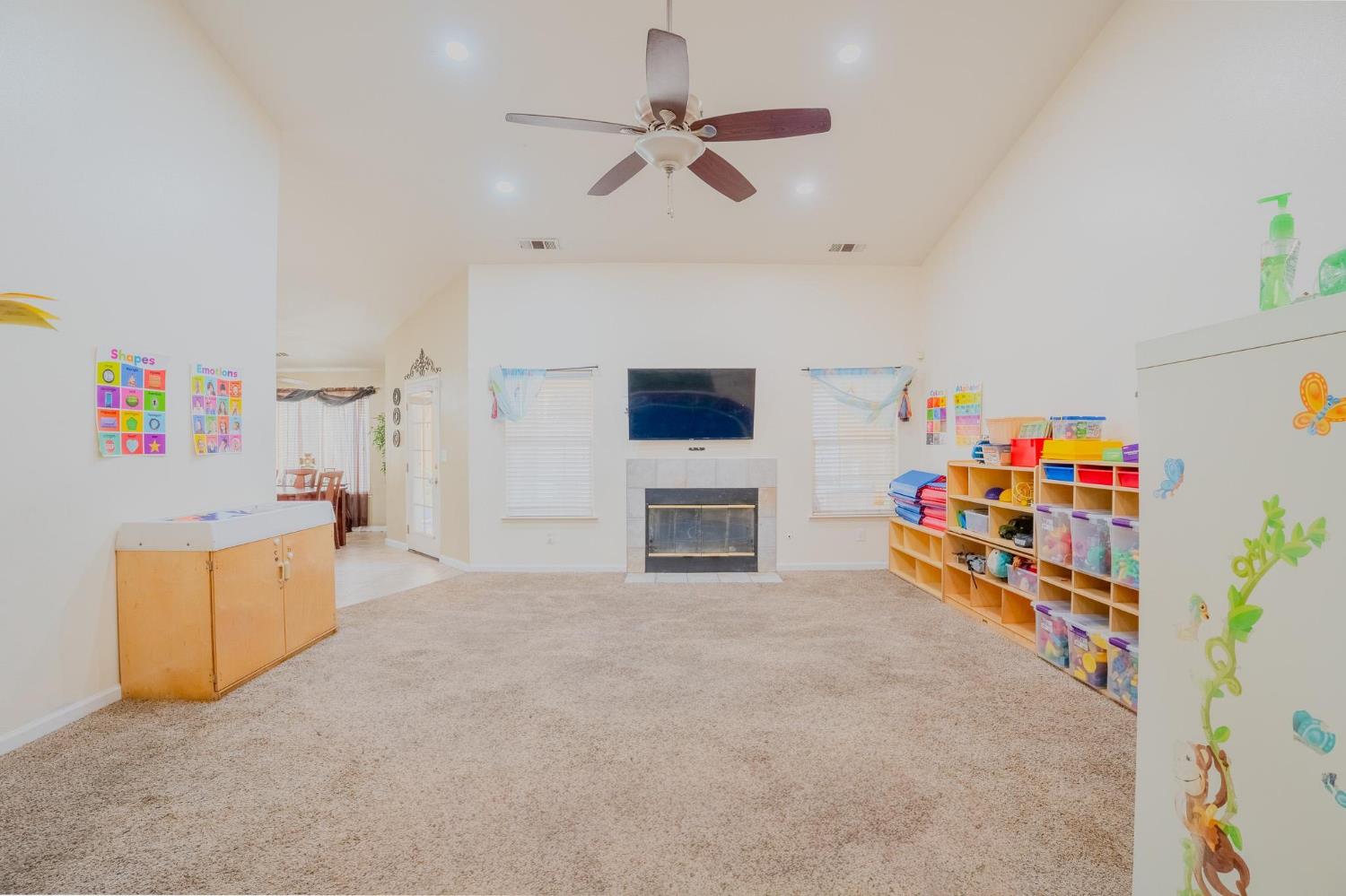 3931 E Elowin, Visalia, CA 93292