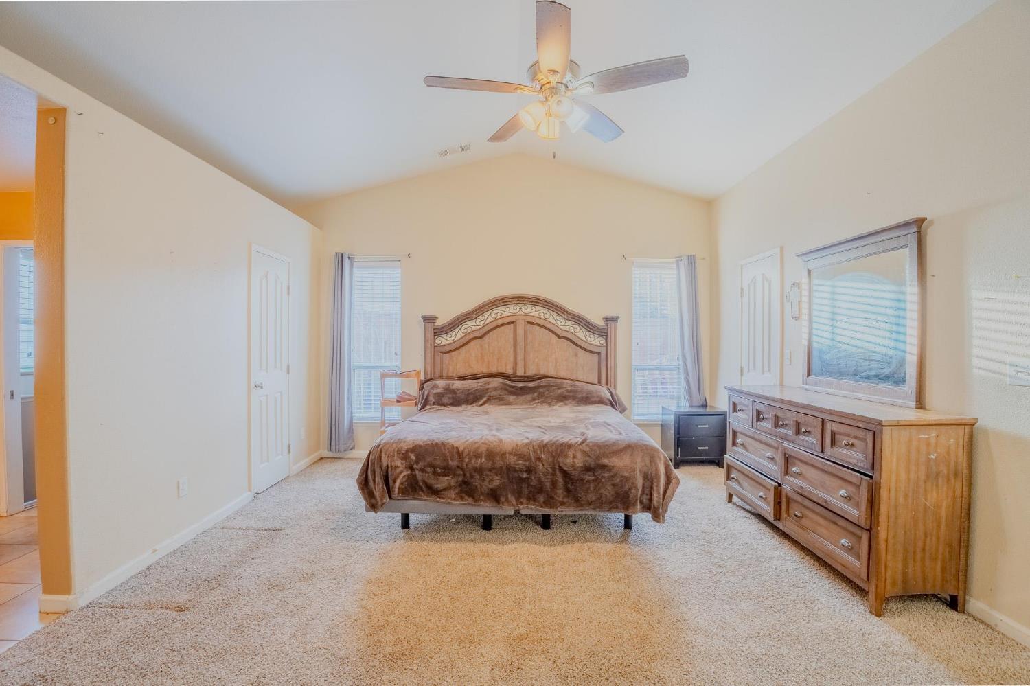 3931 E Elowin, Visalia, CA 93292