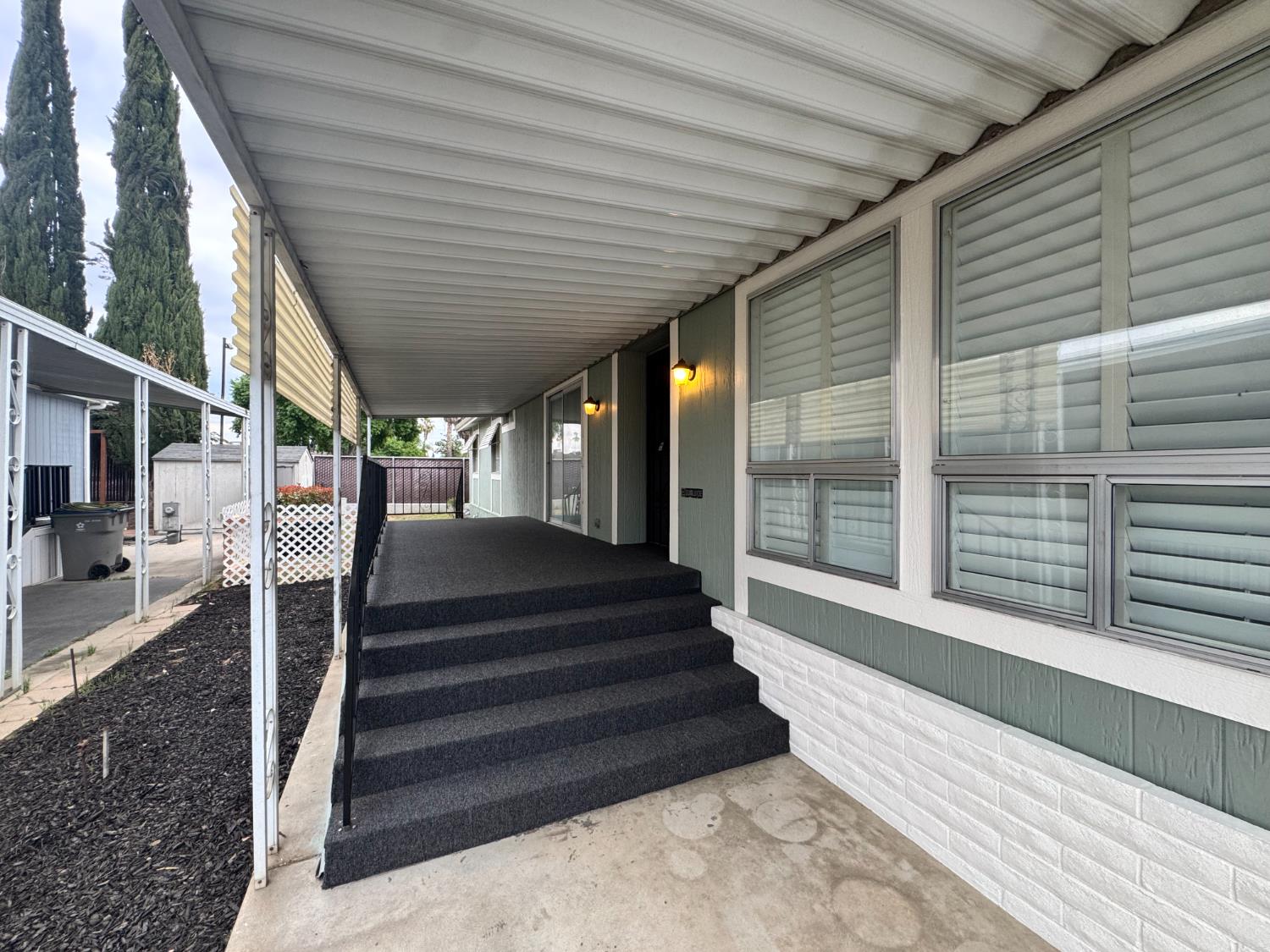 2706 W Ashlan #223, Fresno, CA 93705