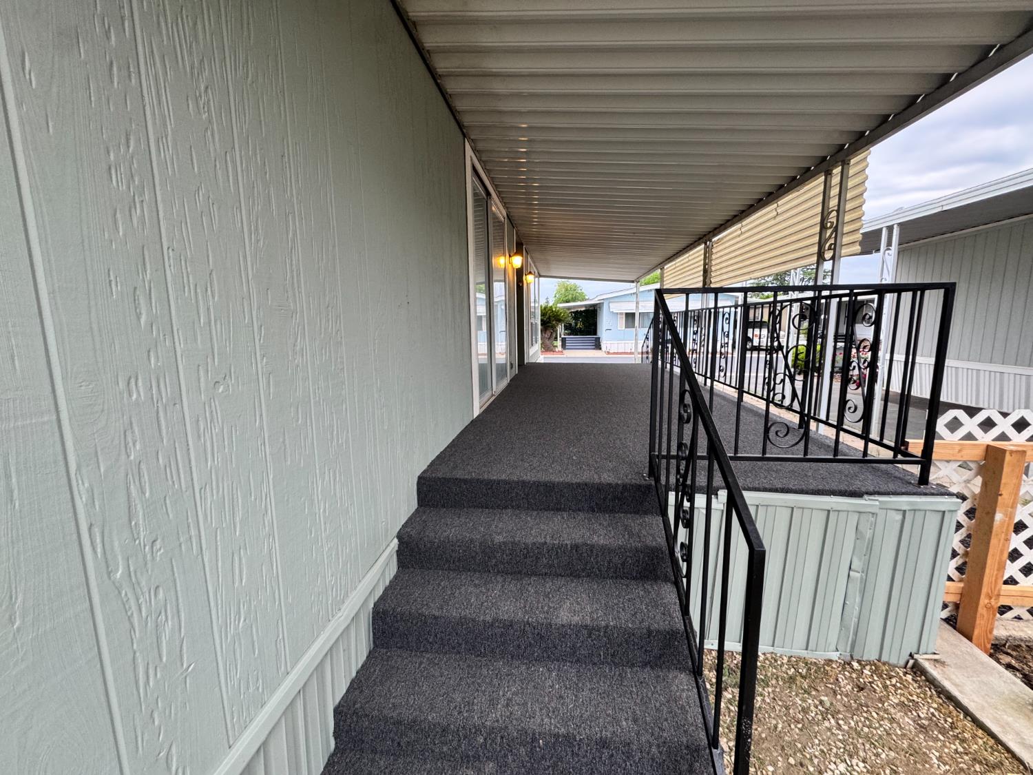 2706 W Ashlan #223, Fresno, CA 93705