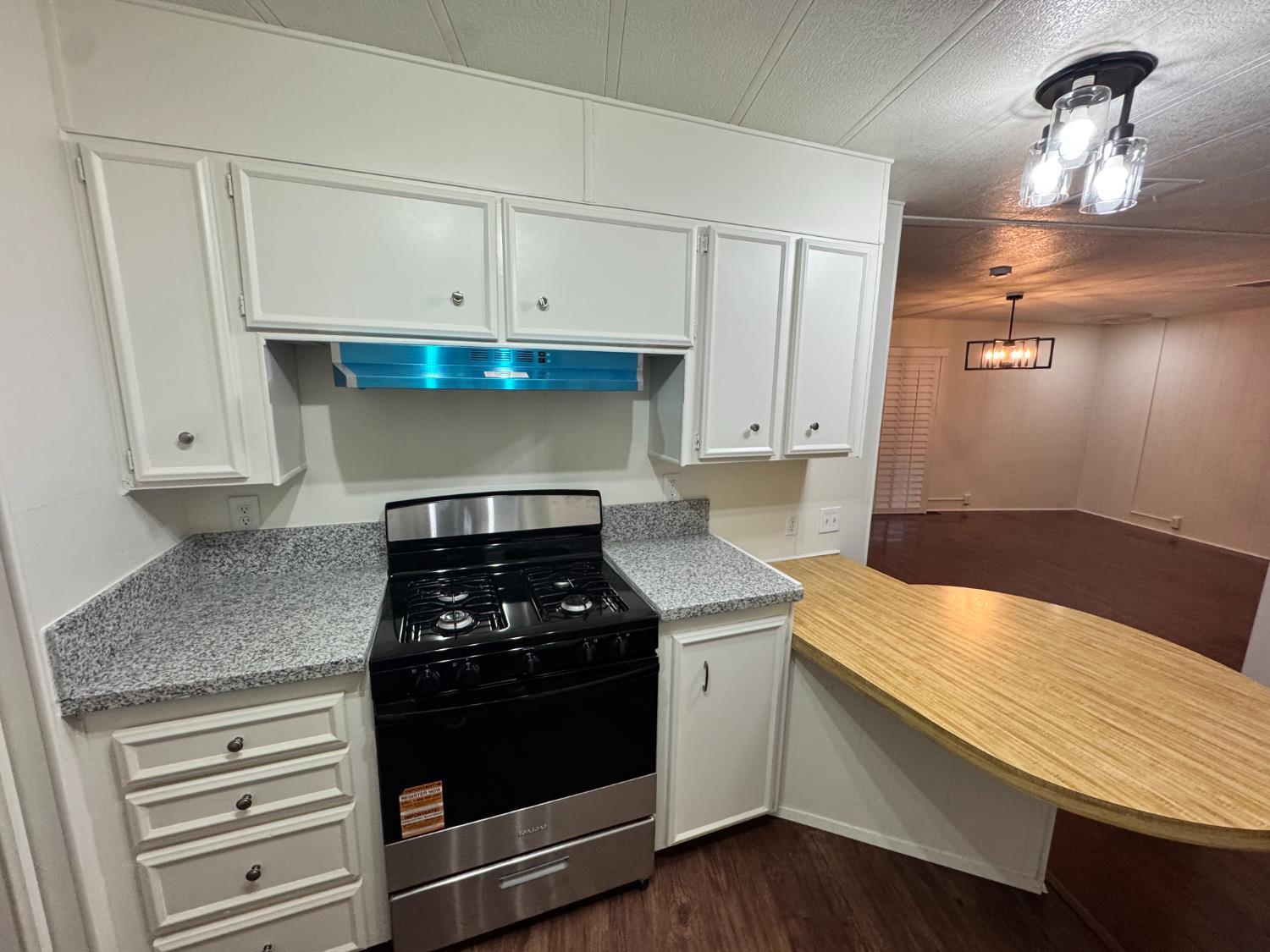 2706 W Ashlan #223, Fresno, CA 93705