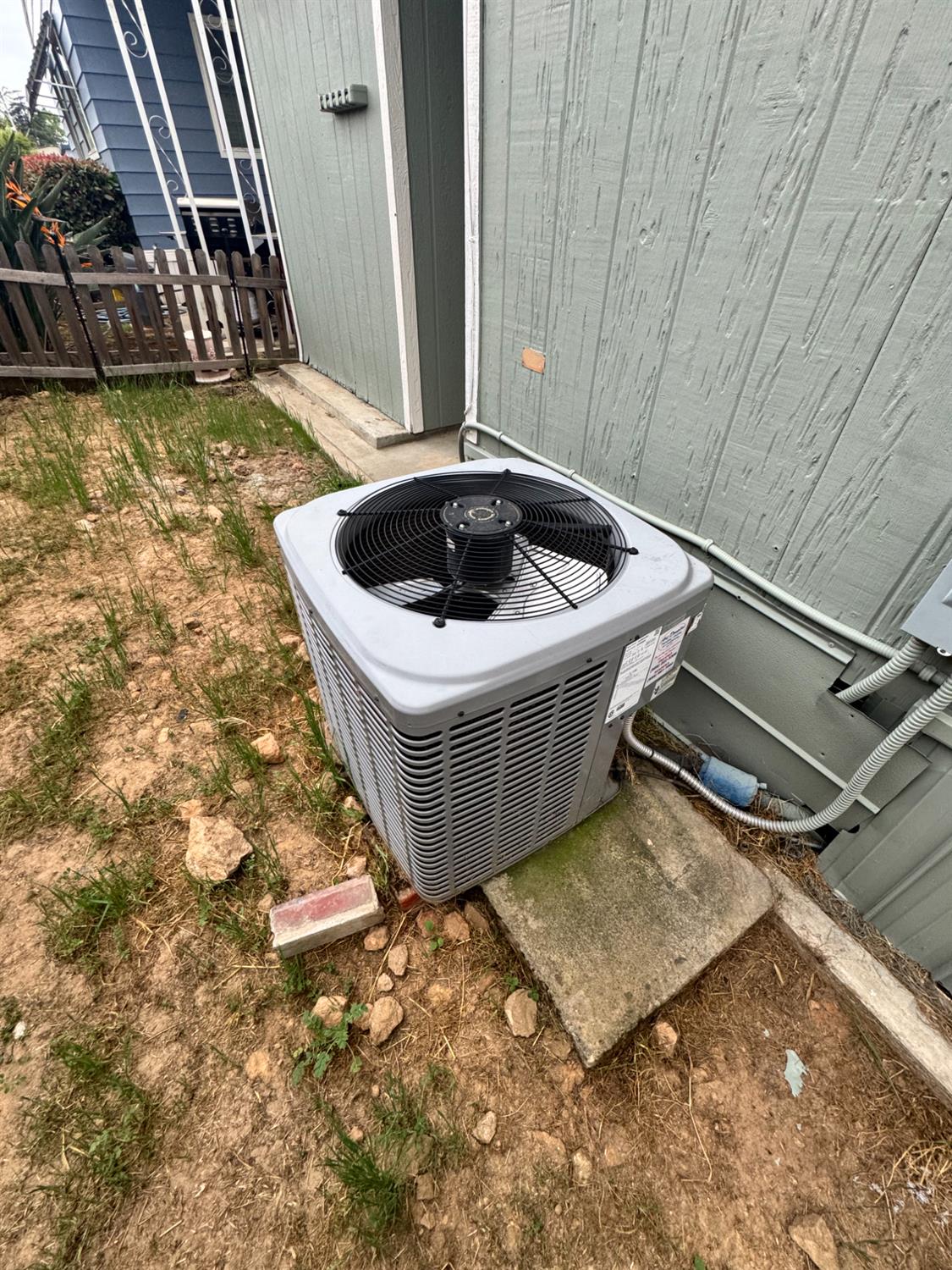 2706 W Ashlan #223, Fresno, CA 93705