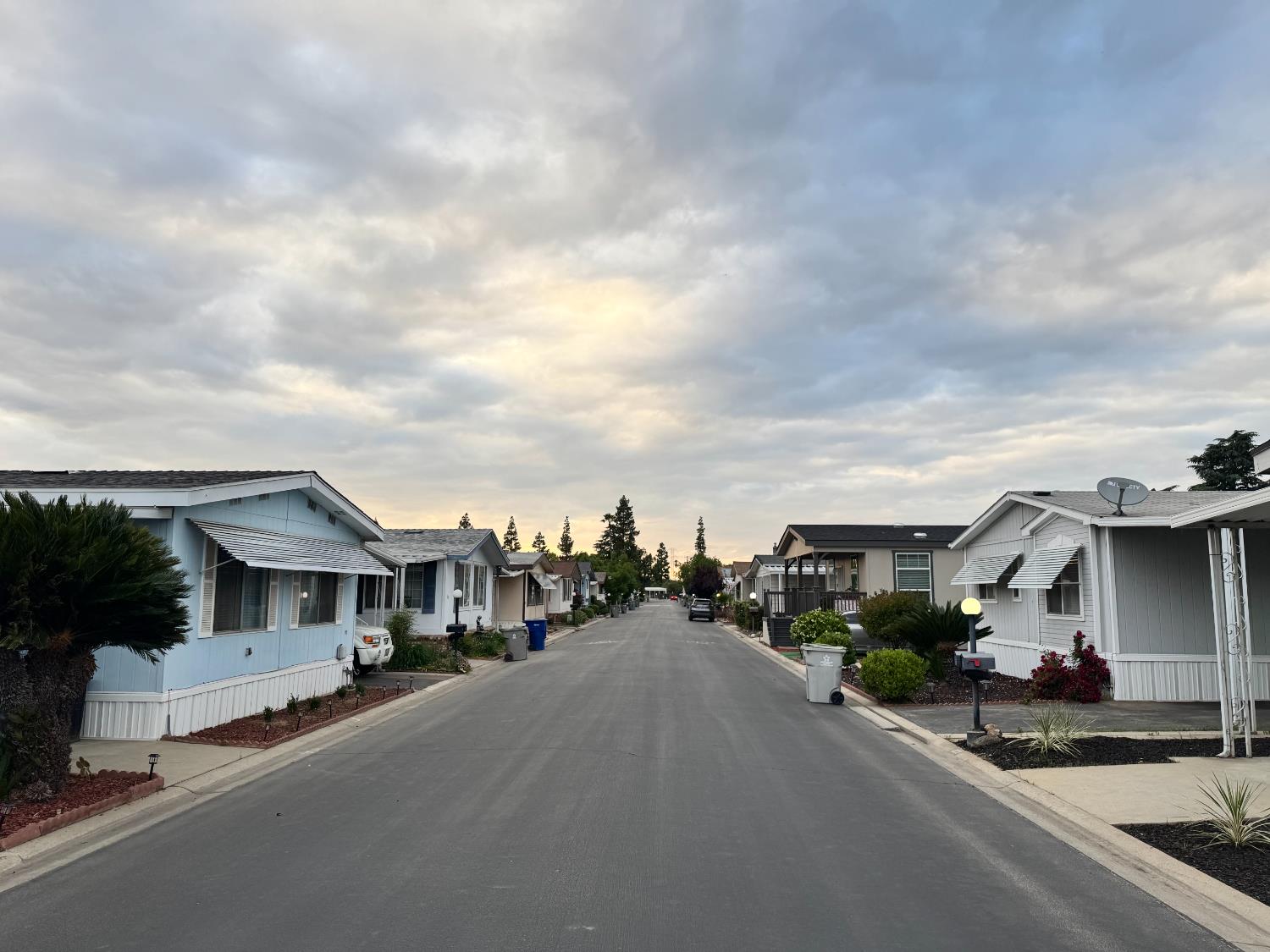 2706 W Ashlan #223, Fresno, CA 93705