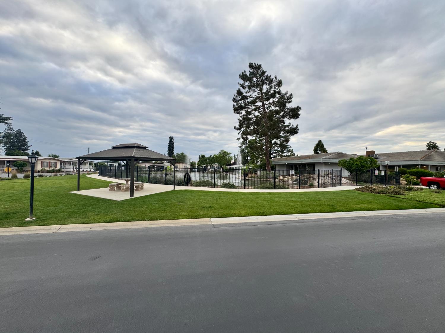 2706 W Ashlan #223, Fresno, CA 93705