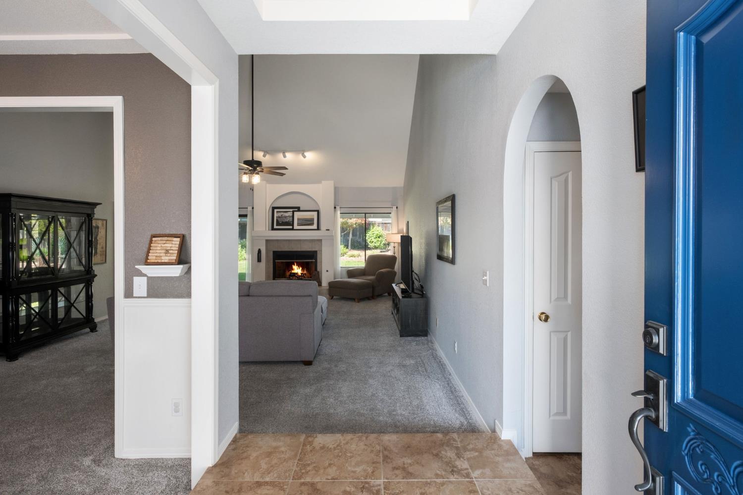 1554 E Omaha Ave, Fresno, CA 93720