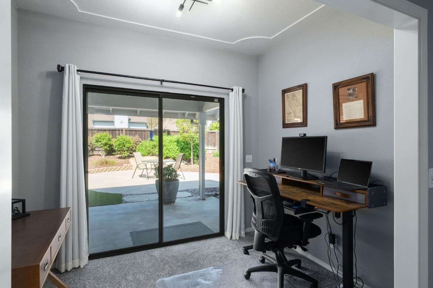 1554 E Omaha Ave, Fresno, CA 93720