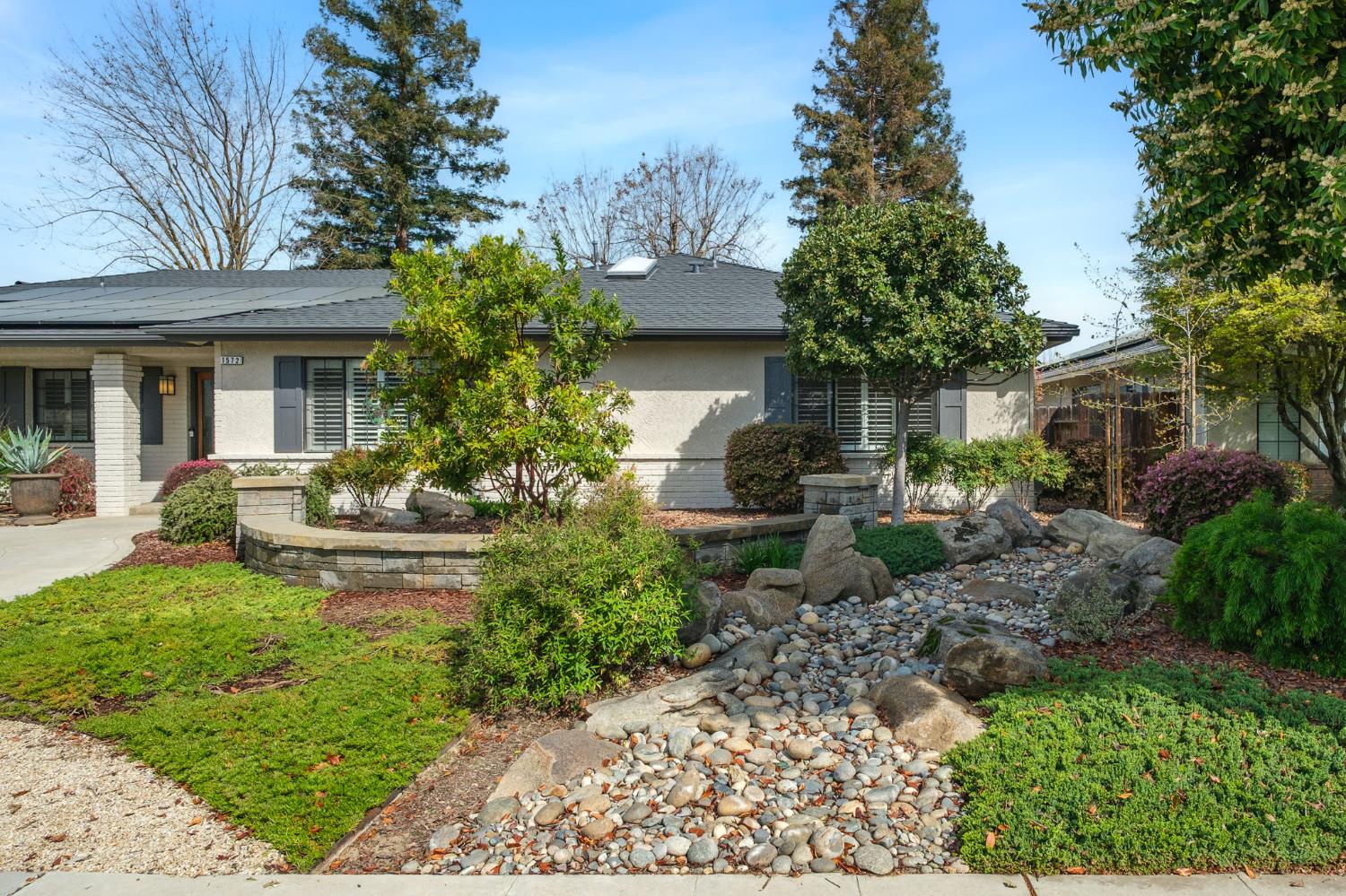 1572 E Decatur Ave, Fresno, CA 93720