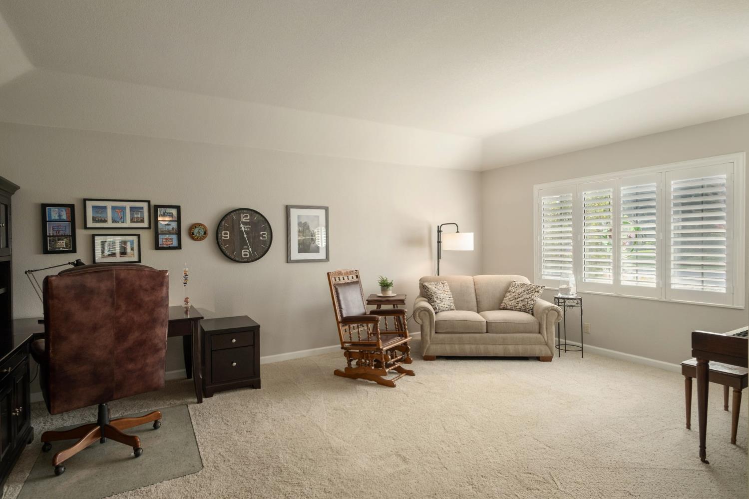 1572 E Decatur Ave, Fresno, CA 93720