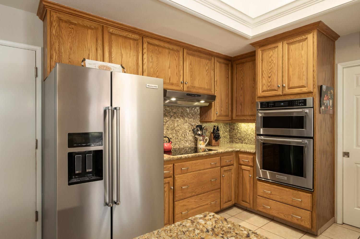 1572 E Decatur Ave, Fresno, CA 93720