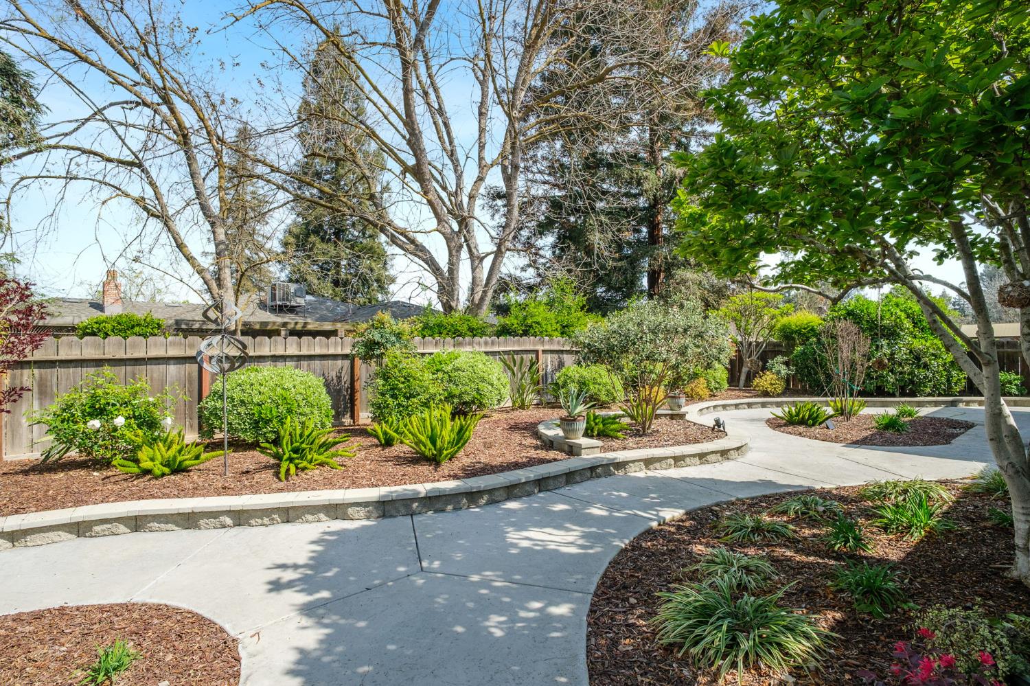 1572 E Decatur Ave, Fresno, CA 93720