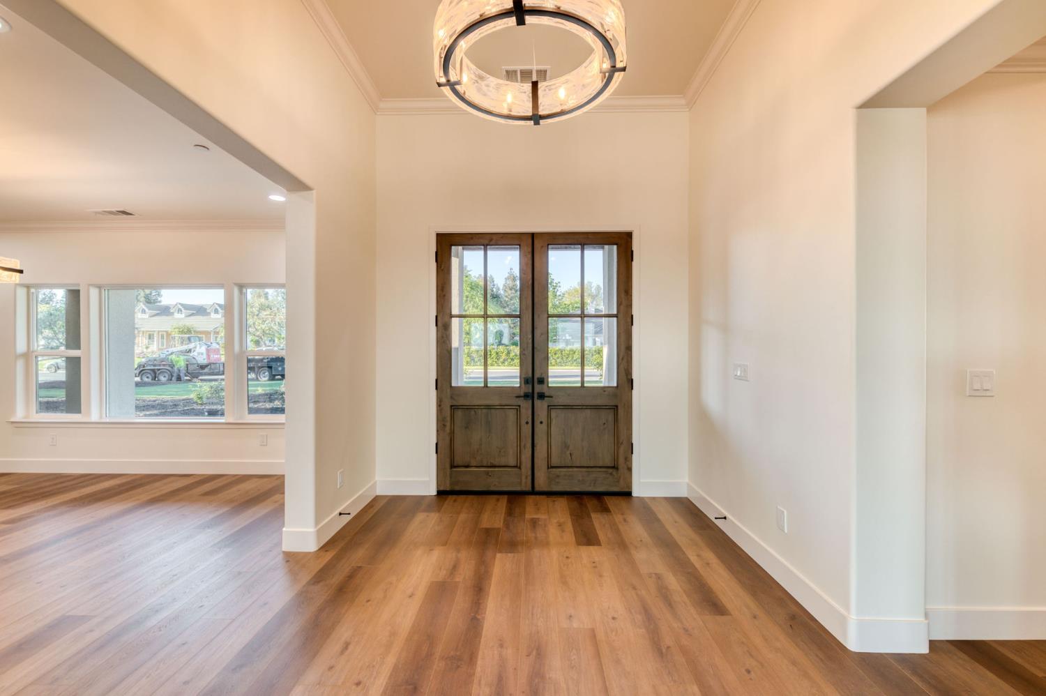 35242 Mustang Ln, Madera, CA 93636