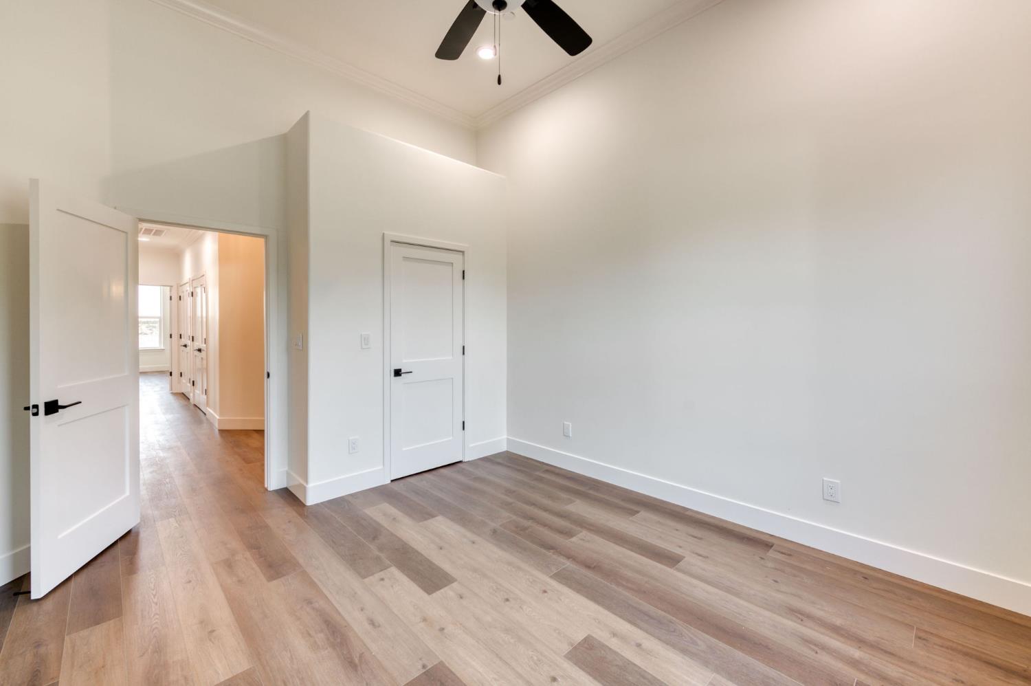 35242 Mustang Ln, Madera, CA 93636