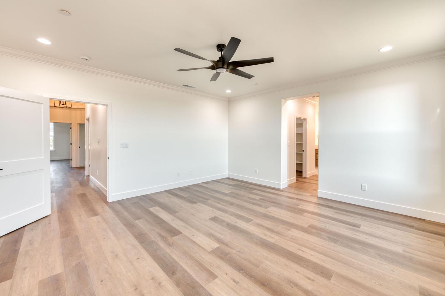 35242 Mustang Ln, Madera, CA 93636