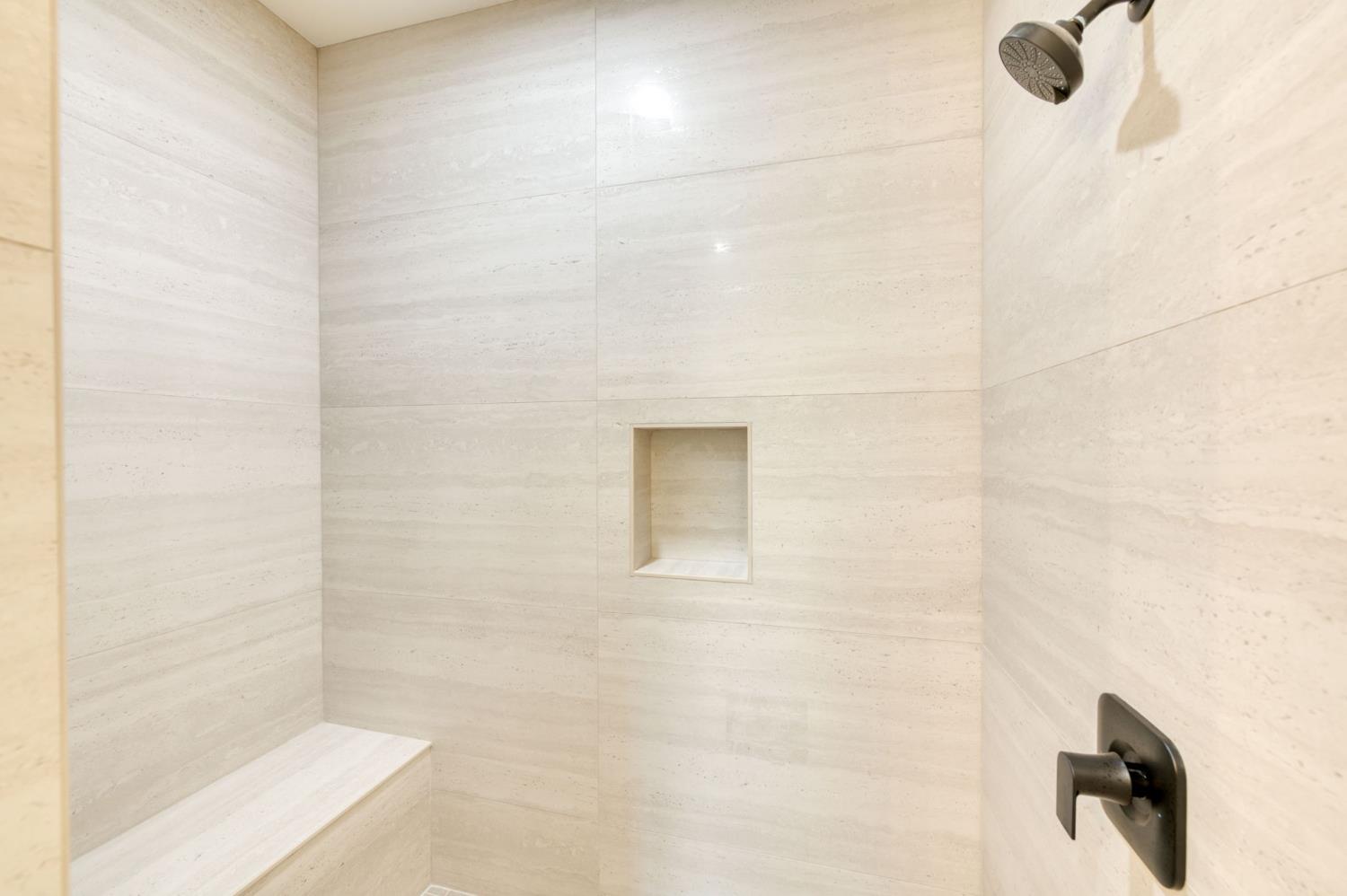 35242 Mustang Ln, Madera, CA 93636