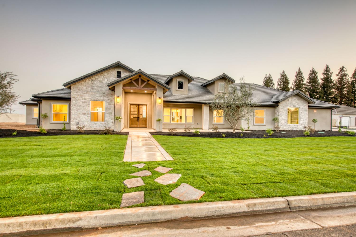 35242 Mustang Ln, Madera, CA 93636