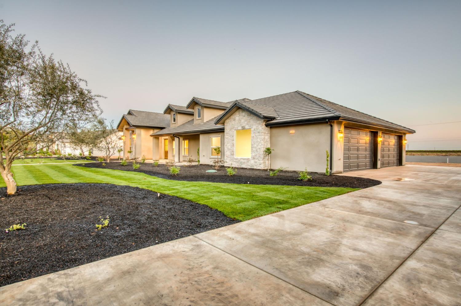 35242 Mustang Ln, Madera, CA 93636