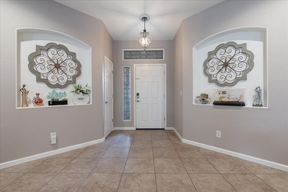 3624 N Jackie St, Visalia, CA 93291