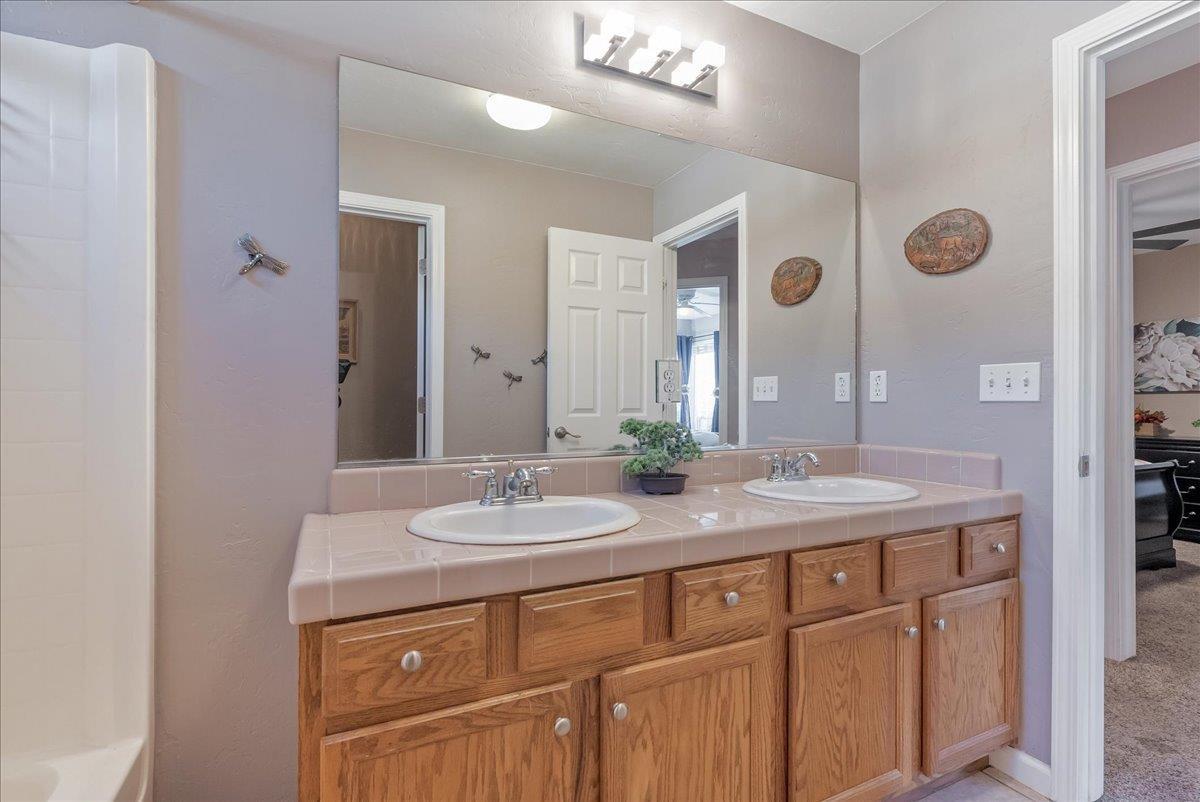 3624 N Jackie St, Visalia, CA 93291