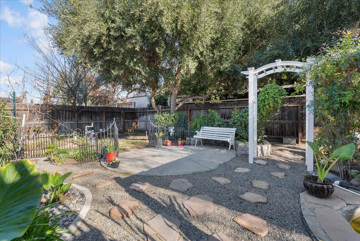 3624 N Jackie St, Visalia, CA 93291