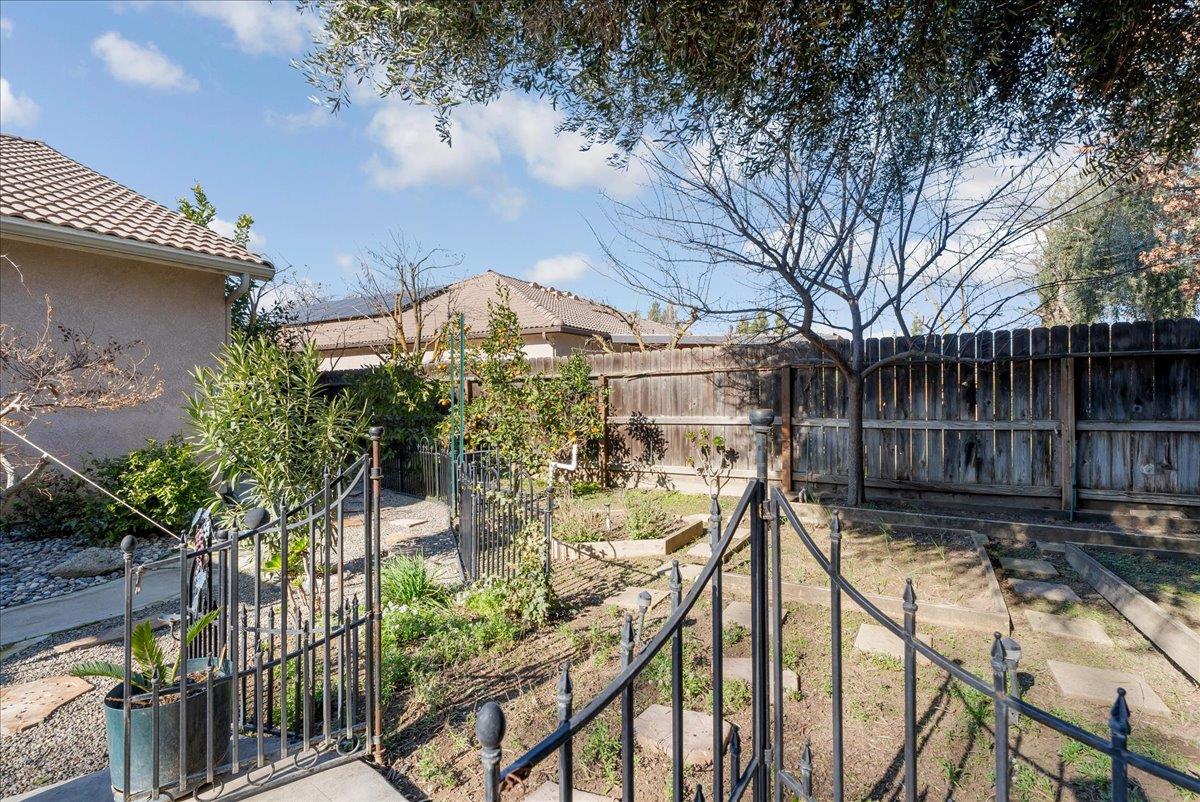 3624 N Jackie St, Visalia, CA 93291