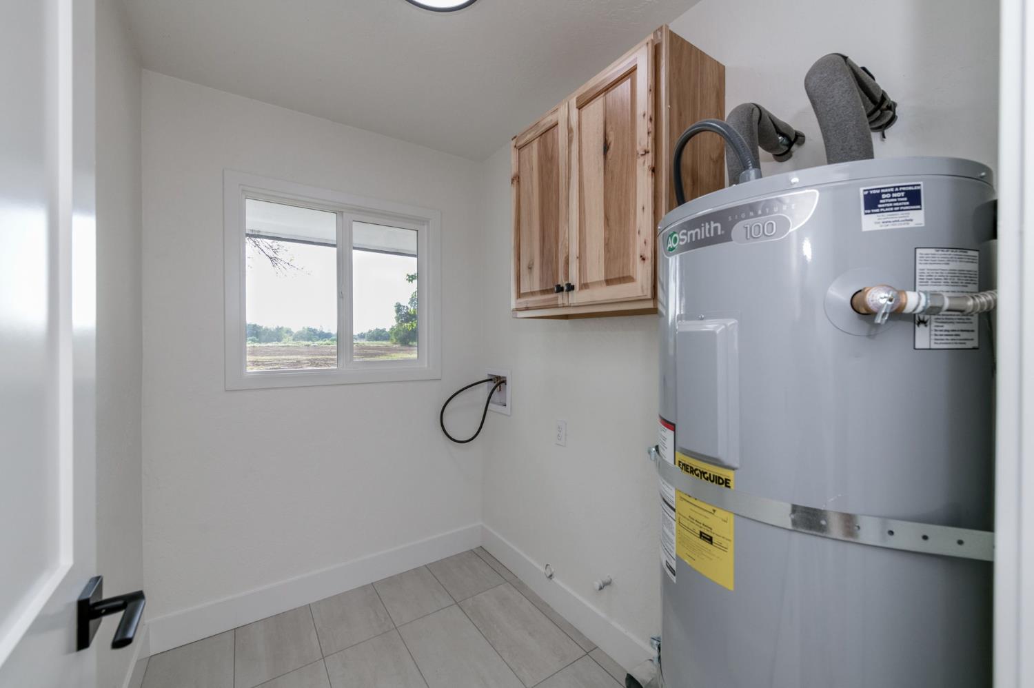 545 N Rio Vista Ave, Sanger, CA 93657