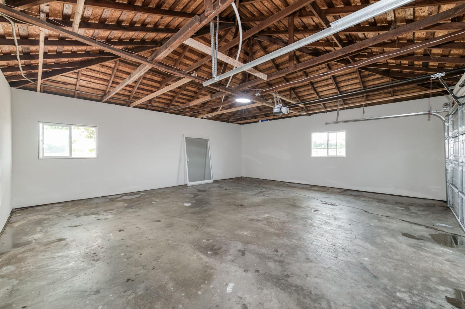 545 N Rio Vista Ave, Sanger, CA 93657