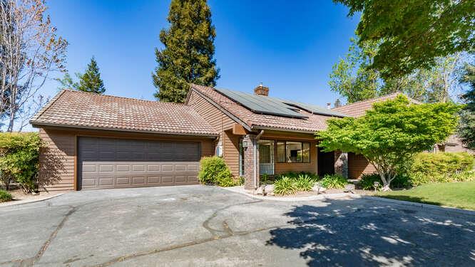 2063 W Barstow Ave, Fresno, CA 93711