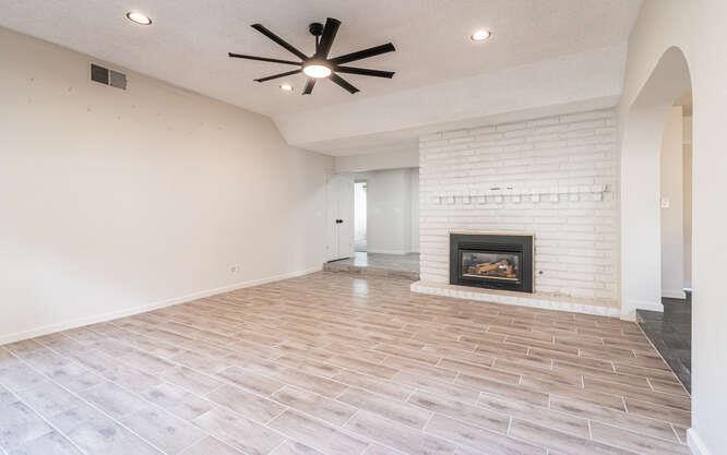 2063 W Barstow Ave, Fresno, CA 93711