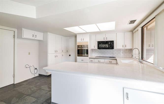 2063 W Barstow Ave, Fresno, CA 93711