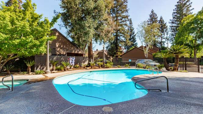 2063 W Barstow Ave, Fresno, CA 93711