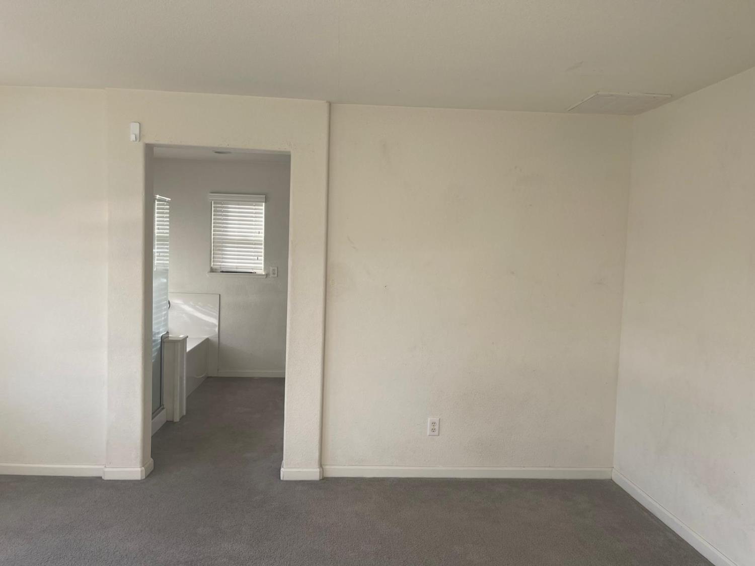 1006 Papaya St, Madera, CA 93638