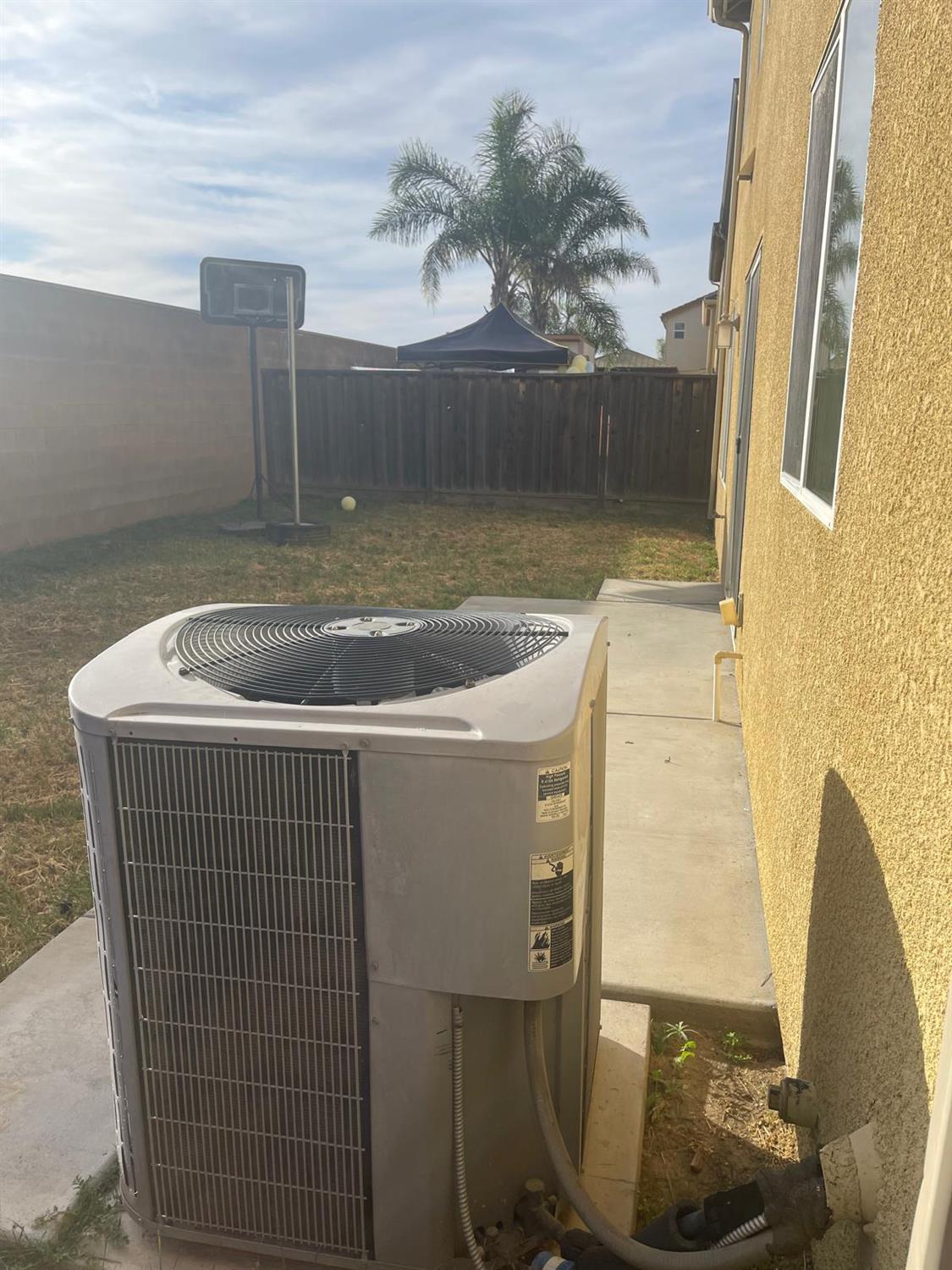 1006 Papaya St, Madera, CA 93638