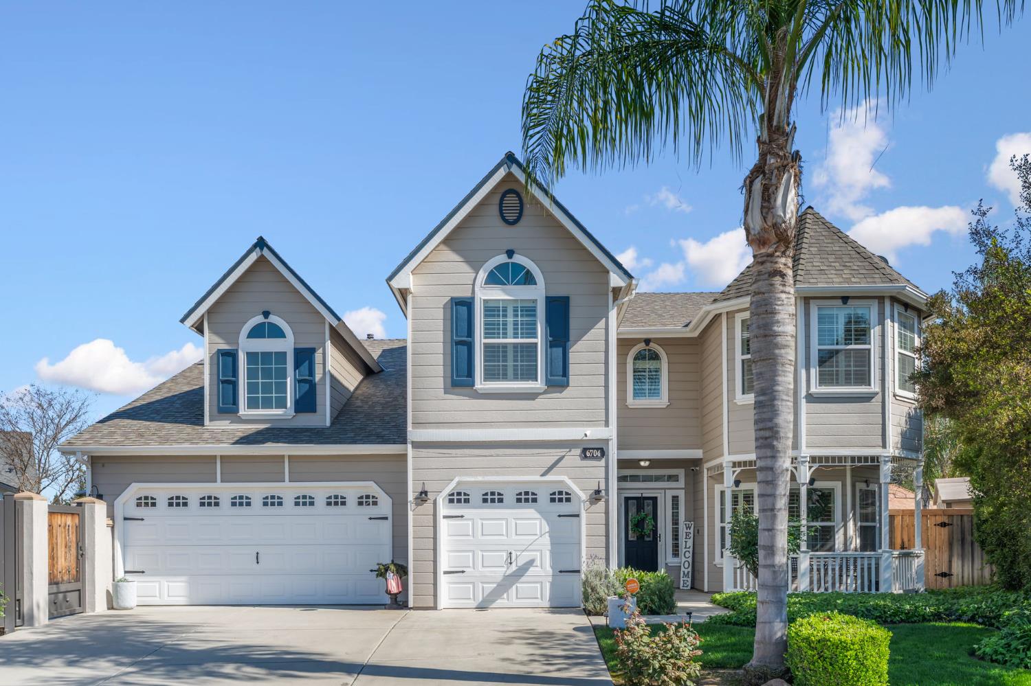 6704 N Lola Ave, Fresno, CA 93722