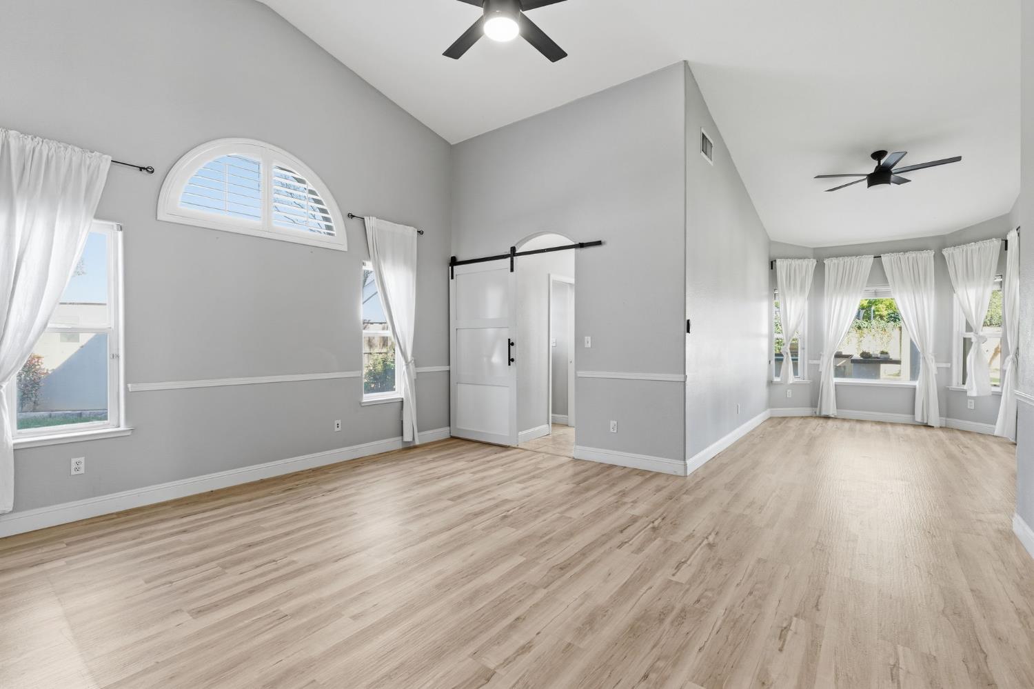 6704 N Lola Ave, Fresno, CA 93722