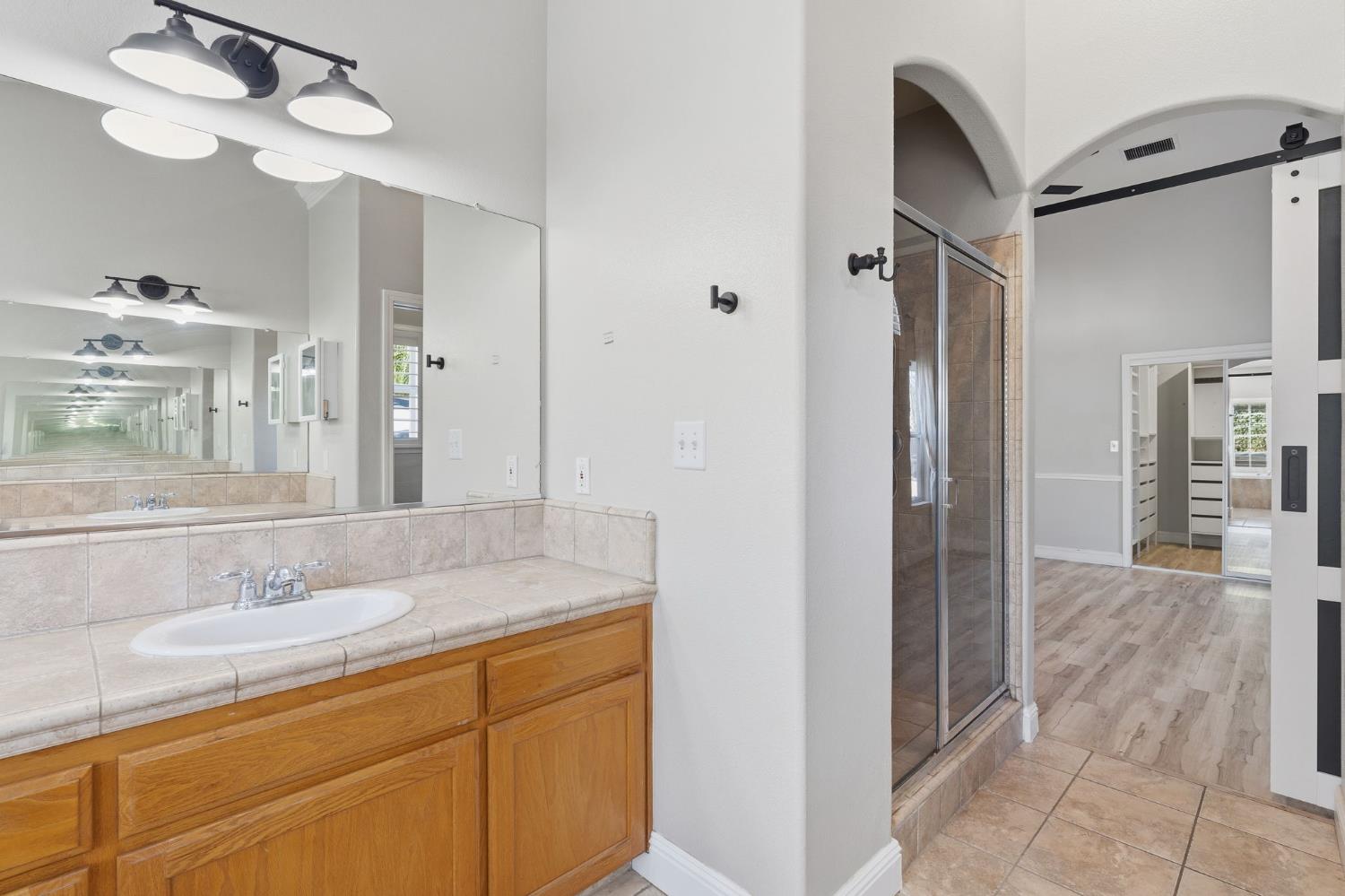 6704 N Lola Ave, Fresno, CA 93722