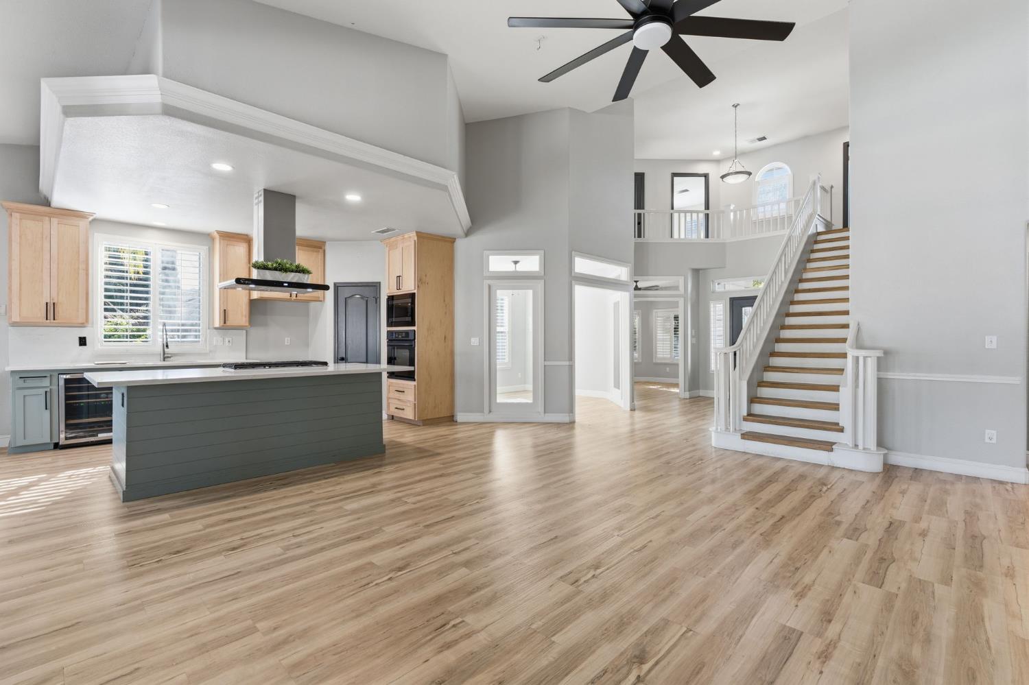 6704 N Lola Ave, Fresno, CA 93722