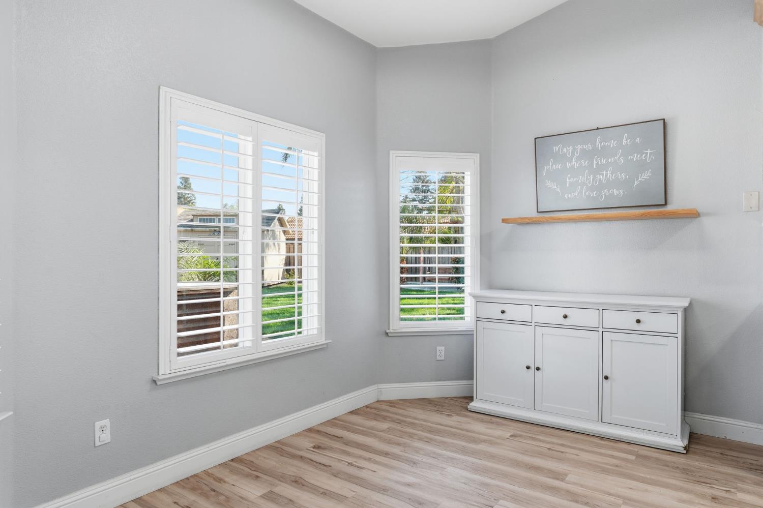 6704 N Lola Ave, Fresno, CA 93722