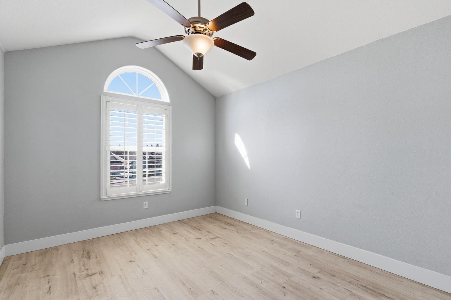 6704 N Lola Ave, Fresno, CA 93722